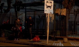 Detienen a un joven que realizaba asaltos en paradas de buses - Unicanal