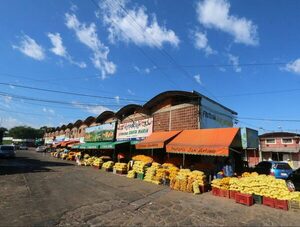 Operativo policial contra el microtráfico en el mercado de Abasto · Radio Monumental 1080 AM