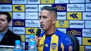 Lucas Barrios quiere pelear en los dos frentes