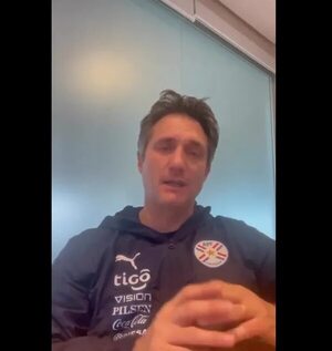 Guillermo Barros Schelotto dice ‘presente’ en la despedida de Riquelme   - Fútbol - ABC Color
