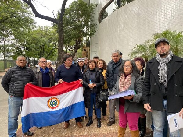 IPS: por carencias y corrupción, asegurados marcharán hasta la casa de Santiago Peña - Nacionales - ABC Color