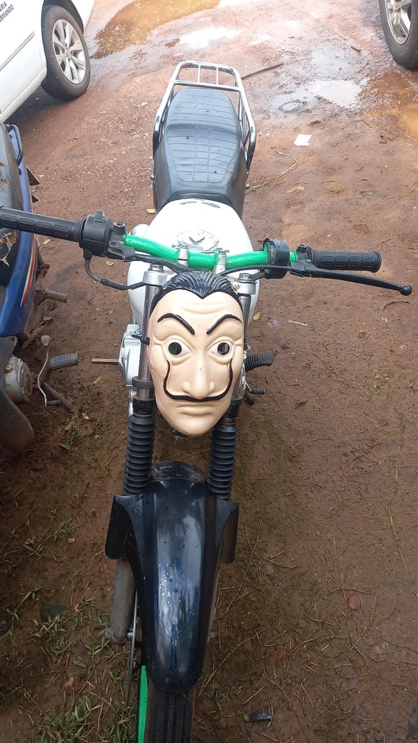 Policía incauta llamativa motocicleta en Concepción