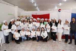 Certifican y entregan kits de herramientas a egresados de varios cursos en Concepción - .::Agencia IP::.