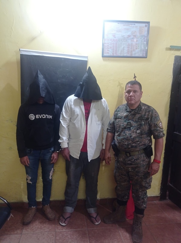 Delincuentes con frondosos antecedentes intentaron vender celulares robados