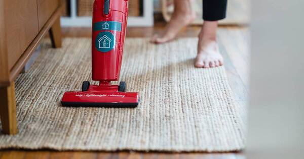 La Nación / LN tips: cómo y con qué frecuencia limpiar las alfombras