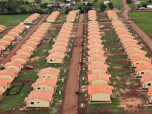 Culminaron construcción de viviendas para familias de Encarnación