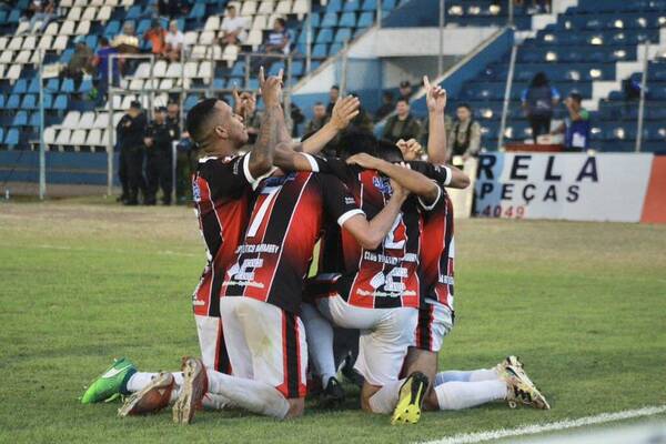 [VIDEO] Atlético Amambay de Capitán Bado dio la gran sorpresa y eliminó al “12”