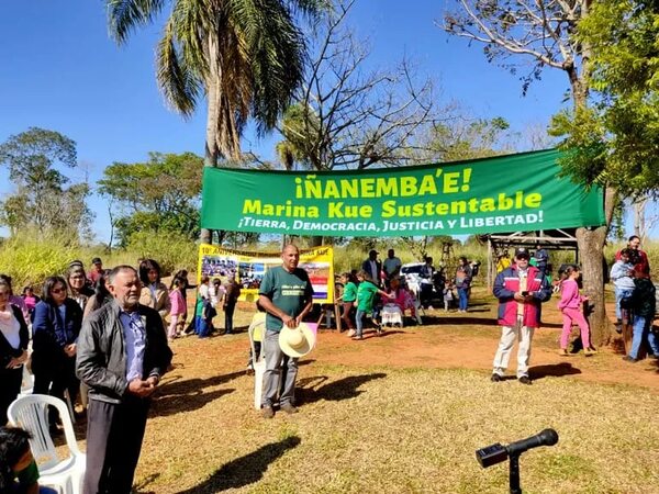 Abdo promulga ley que legaliza transferencia de tierras de Marina Cué - Política - ABC Color