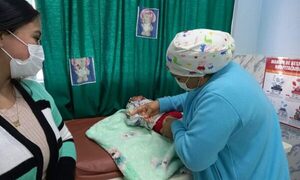 La vacuna hexavalente acelular llega para proteger a los niños de Paraguay contra 6 enfermedades
