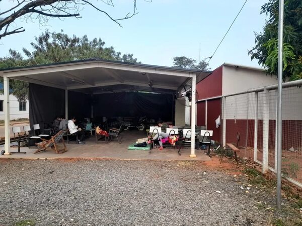 Hospital de Clínicas: aumento de pacientes respiratorios se refleja en ocupación del albergue de familiares - Nacionales - ABC Color