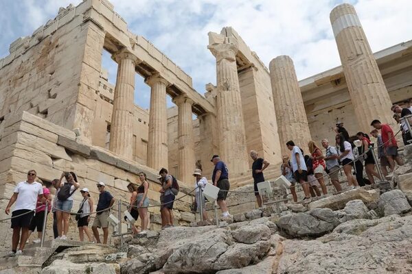 La Acrópolis de Atenas víctima de su éxito turístico - Viajes - ABC Color