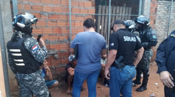 “La situación legal no faculta a la policía privar de su libertad a ningún adicto”, dice comisario | 1000 Noticias