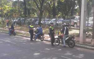 Diario HOY | Prohibición de barreras: PMT no podrá controlar vehículos pero sí motos e infracciones