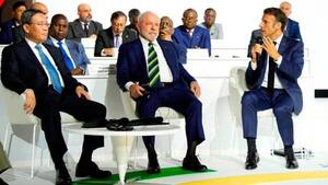 Lula dijo en París que "no se sabe lo que hizo" Macri con el préstamo del FMI - .::Agencia IP::.