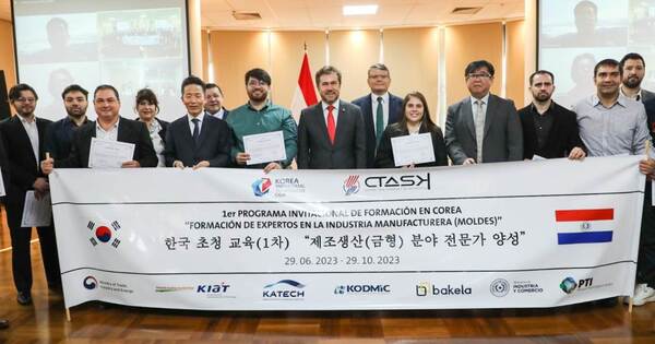 10 jóvenes profesionales parten a Corea del Sur para capacitarse en el sector automotriz