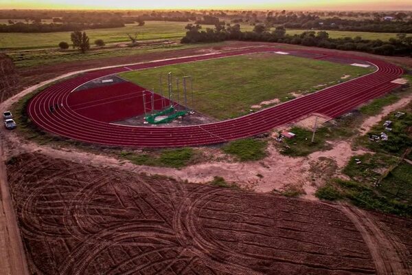 Inauguran pista de atletismo en Filadelfia - Noticias del Chaco - ABC Color
