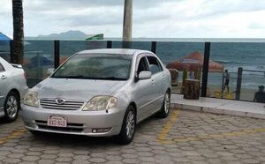 Hurtan vehículo de paraguayo en Foz