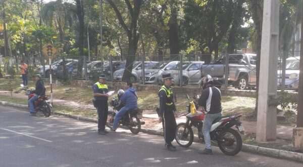 PROHIBICIÓN DE BARRERAS: PMT NO PODRÁ CONTROLAR VEHÍCULOS, PERO SÍ MOTOS E INFRACCIONES