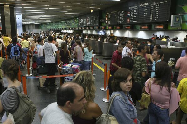 El número de pasajeros en vuelos nacionales en Brasil supera los de antes de la pandemia - MarketData