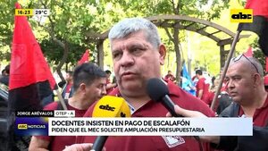 Video: Docentes insisten en pago de escalafón - ABC Noticias - ABC Color