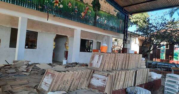 La Nación / Dan clases en parroquia por atraso de obras en escuela