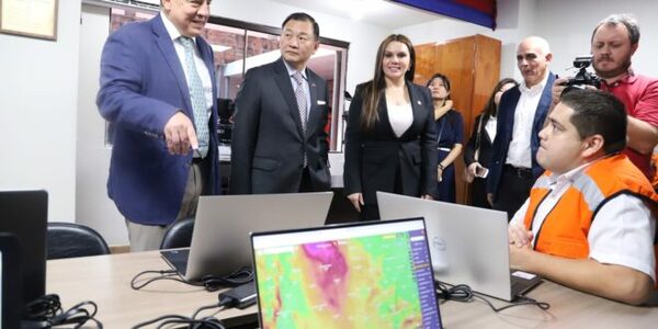 Donan equipos a la SEN para monitoreo de alerta temprana