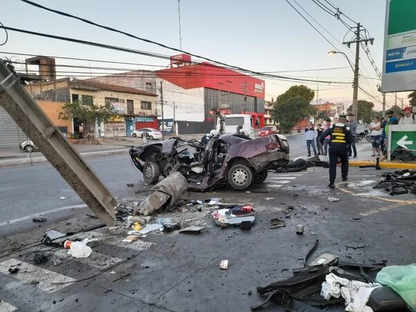 Tremendo accidente sobre Eusebio Ayala deja un joven fallecido - Policiales - ABC Color