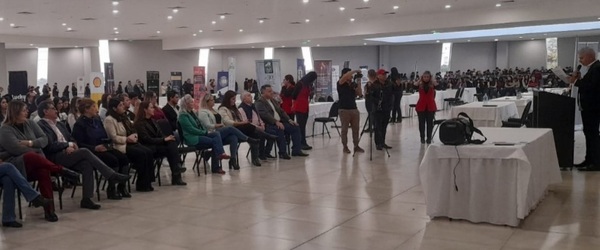 Exitosa feria de empleo en Ciudad del Este