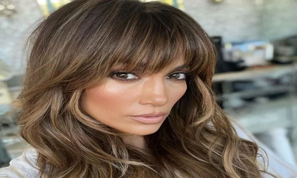 Jennifer López sorprende con nuevo look y los comentarios no tardan en llegar: “Luce mayor” - OviedoPress