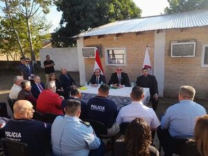 Ciudadanía no confía en instituciones por mala comunicación, dice Emiliano Rolón - Nacionales - ABC Color