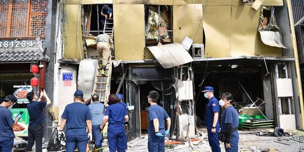 Cuatro detenidos por explosión en restaurante en China que causó 31 muertos