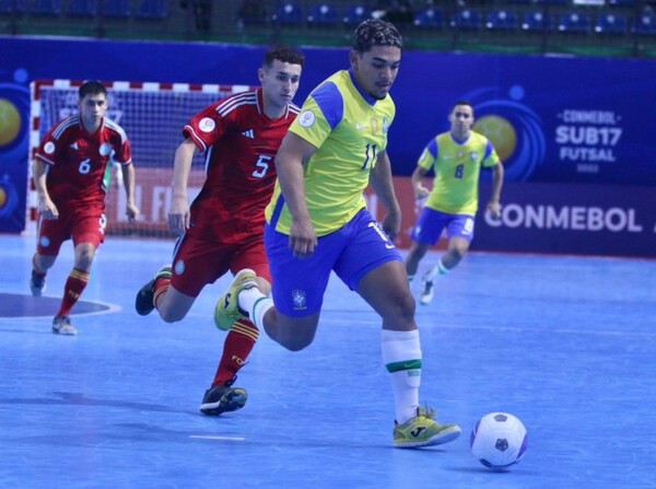 Argentina y Brasil, van por el título - APF