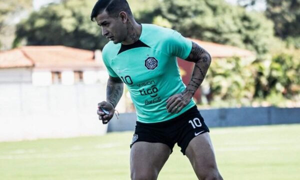 ¡Hinchas felices!: Derlis González inició sus primeros trabajos en campo de juego