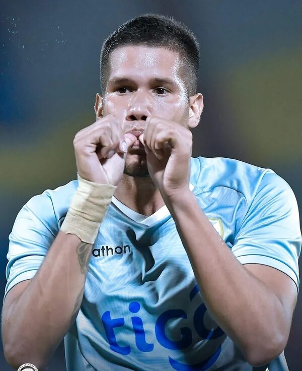 Bolivia: Zaracho anota y Aurora triunfa - Fútbol - ABC Color