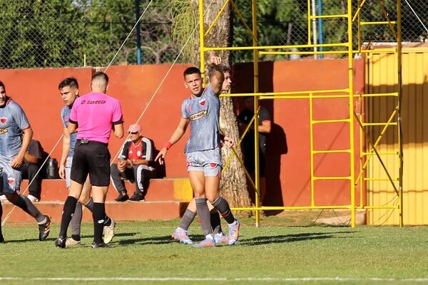 El Prócer, al acecho en la Intermedia - Fútbol de Ascenso de Paraguay - ABC Color
