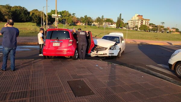 Encarnación: doctor iba a su guardia, chocó y dio positivo al alcotest | 1000 Noticias