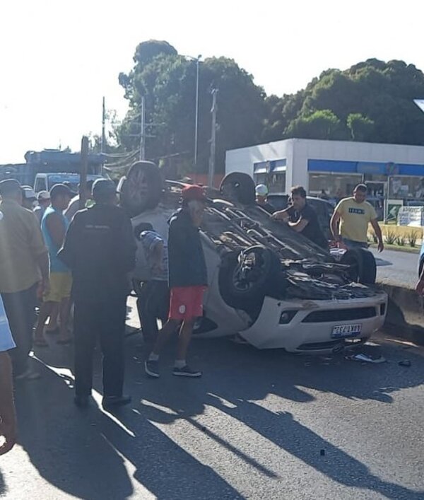 Impactante accidente frente al Abasto - C9N