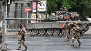 Paramilitares de Wagner se repliegan tras motín, que debilita a Putin