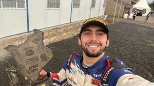 Histórico triunfo de Diego Domínguez en el inhóspito Safari de Kenia | 1000 Noticias