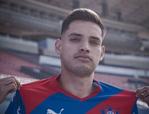 Damián Bobadilla extiende su contrato con Cerro Porteño
