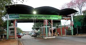La Nación / Accidente frente al Mercado de Abasto dejó varias personas heridas