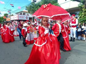 Itauguá, con un impecable desfile estudiantil en su 295 aniversario de fundación - Nacionales - ABC Color