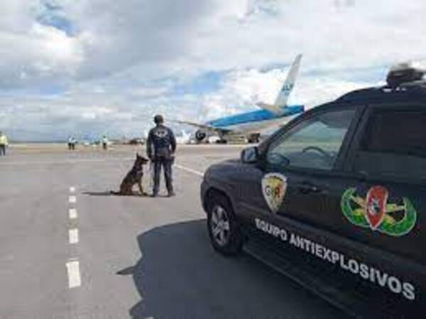Descartan presencia de explosivo en avión que llegó procedente de Ámsterdam a Quito
