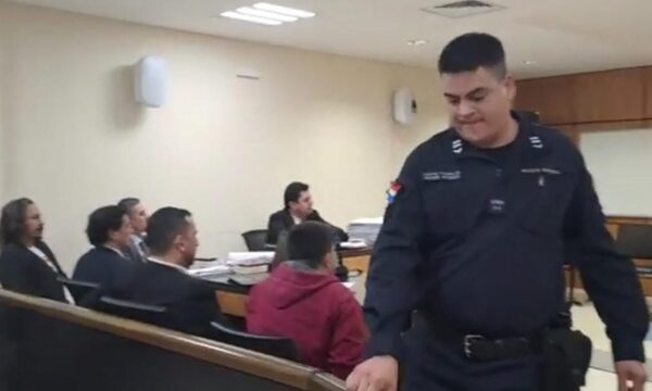 Sostienen que policía mintió ante Tribunales sobre intervención de robo y coacción grave que involucra a Mbururú