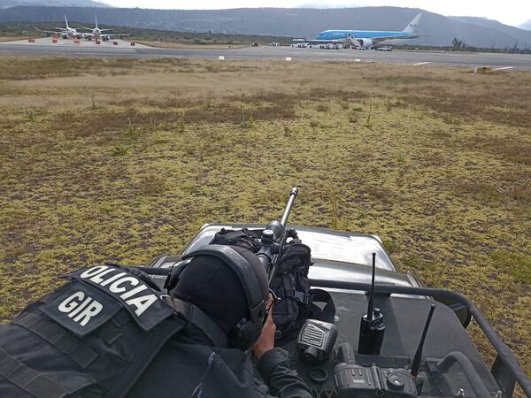 Policía de Ecuador descarta la presencia de un artefacto explosivo en un avión procedente Ámsterdam - MarketData