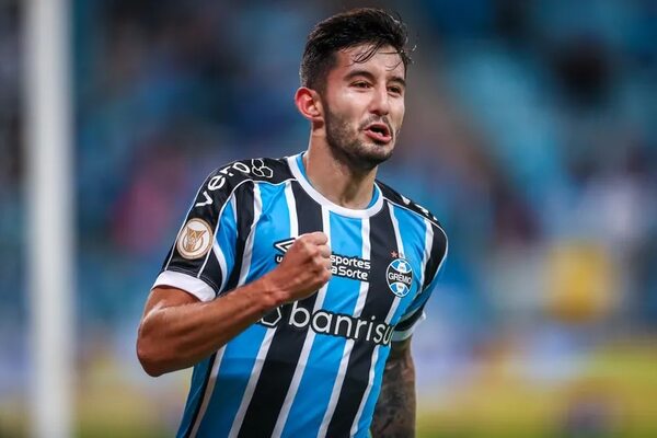 Mathías Villasanti vuelve a anotar y trepa con Gremio en el Brasileirão 2023 - Fútbol Internacional - ABC Color