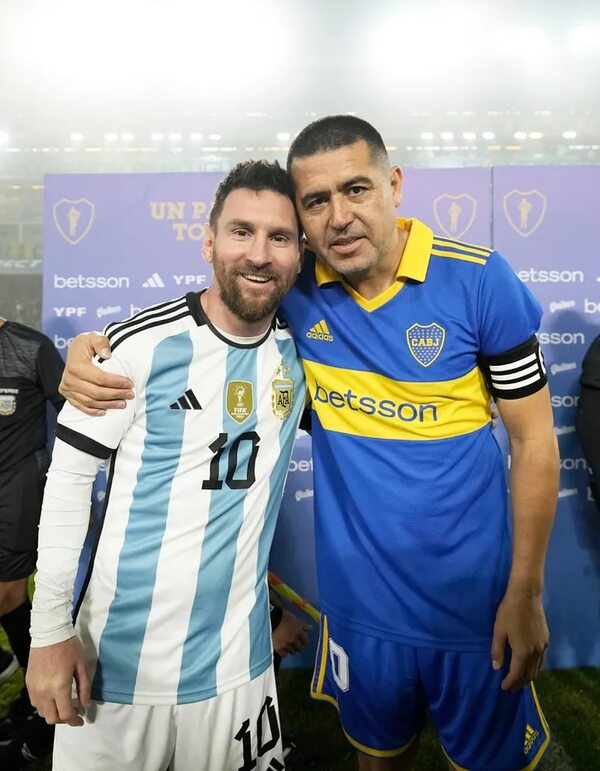 Riquelme, acompañado de Messi en su partido de despedida - Fútbol Internacional - ABC Color