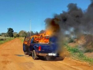 Hallan cadáver en camioneta incendiada en Curuguaty · Radio Monumental 1080 AM