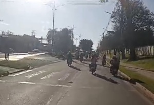 Deliverys realizan manifestación en la línea fronteriza pidiendo más seguridad en las calles - Radio Imperio
