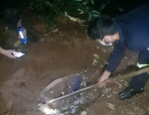Encuentran cuerpo enterrado en un patio y detienen a sospechoso
